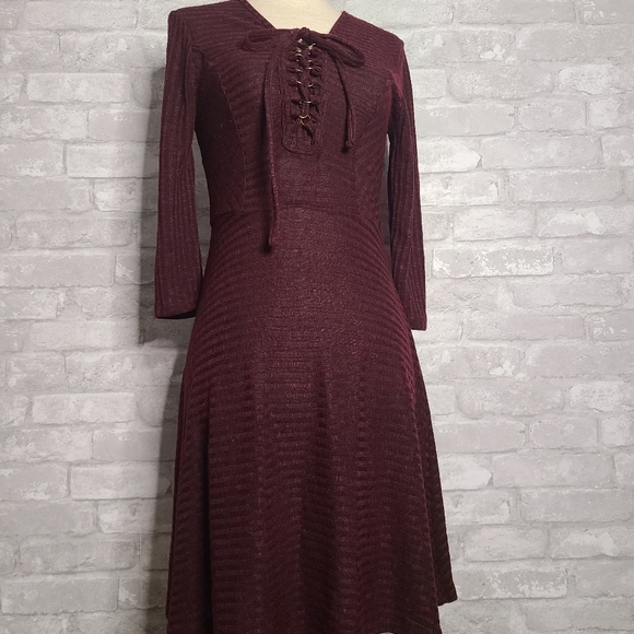🖤 MIDI DRESS- Junior Sizing - Picture 5 of 5